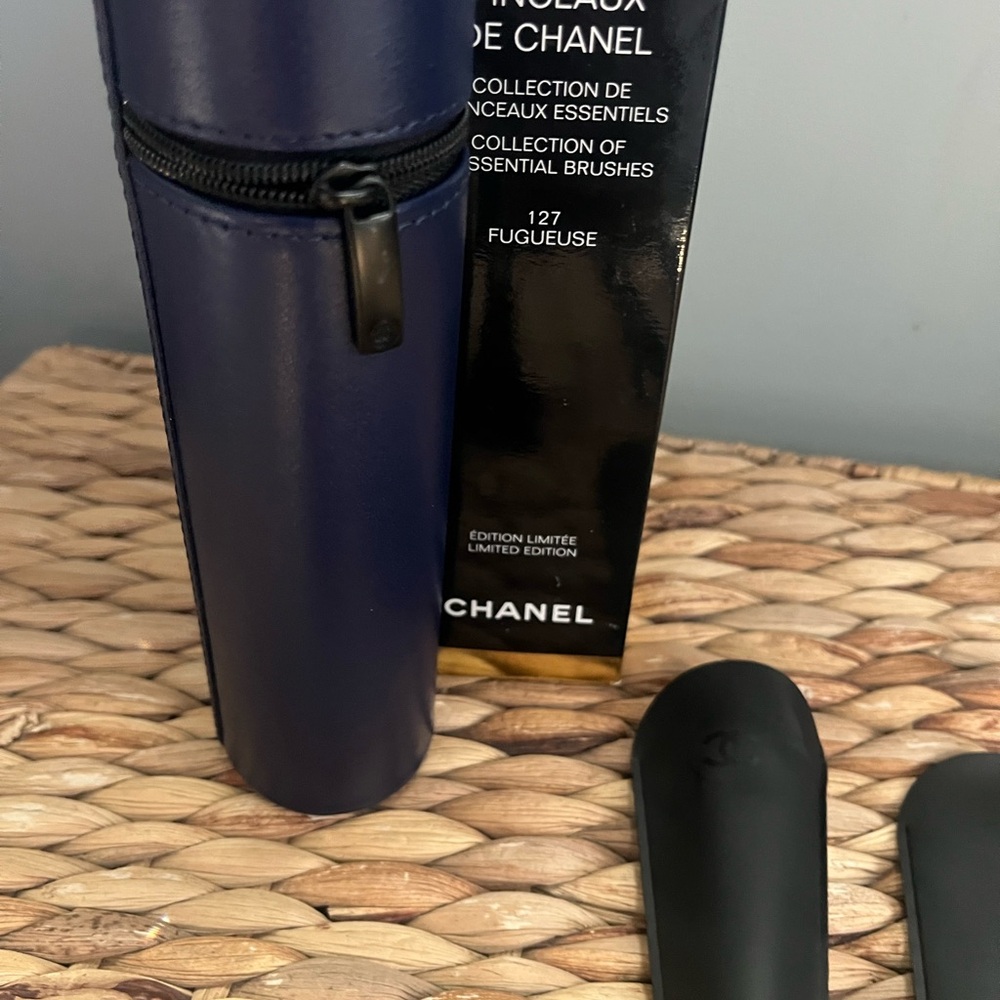 Chanel Essential Brush Collection